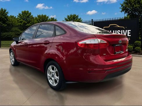 Used 2015 Ford Fiesta SE FWD image 7