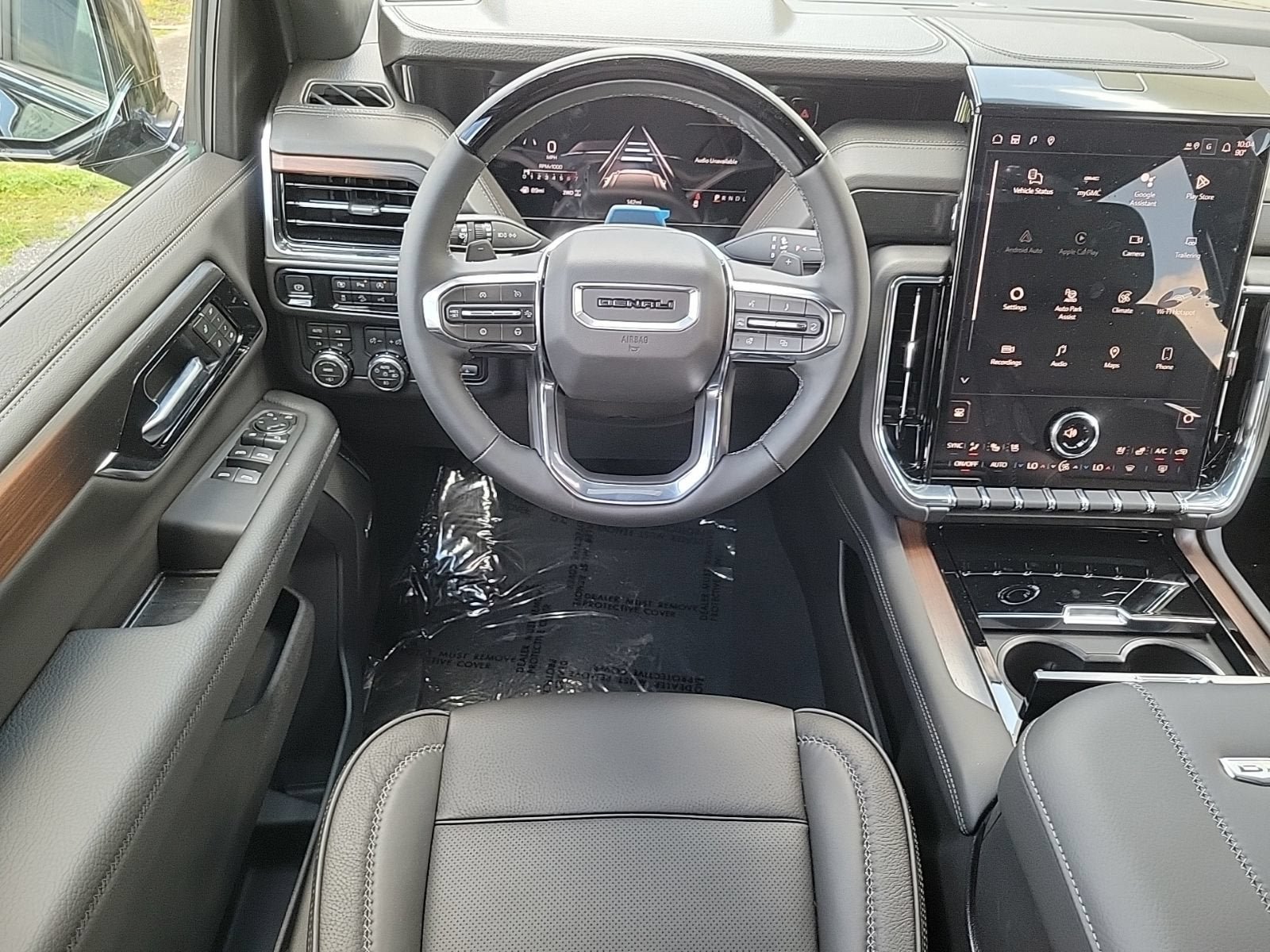 New 2026 GMC Yukon Denali w/ Denali Reserve Package AWD/4WD image 14