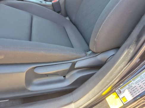 Used 2024 Toyota Corolla LE FWD image 15