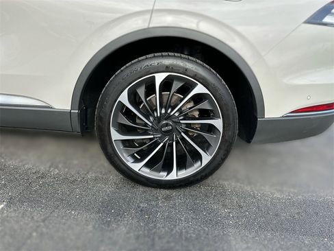 Used 2020 Lincoln Aviator Reserve w/ Equipment Group 202A image 18