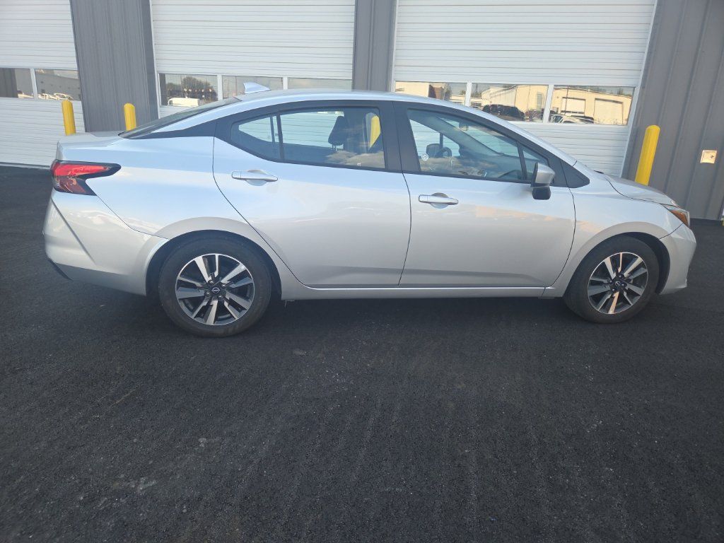 Used 2025 Nissan Versa SV FWD image 10