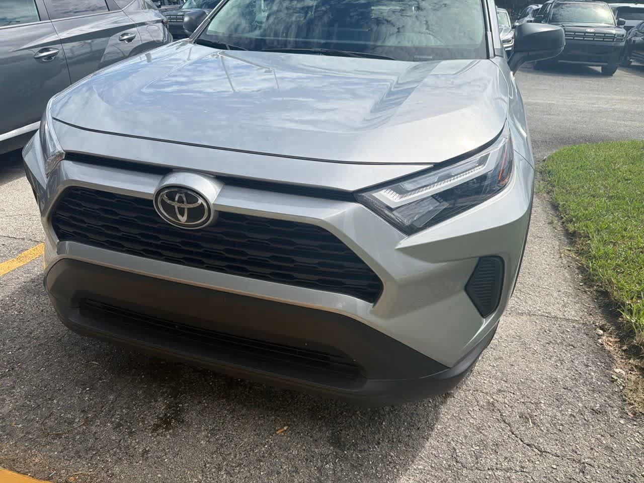 Used 2024 Toyota RAV4 LE FWD image 2