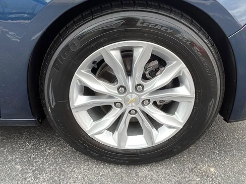 Used 2021 Chevrolet Malibu LT image 32