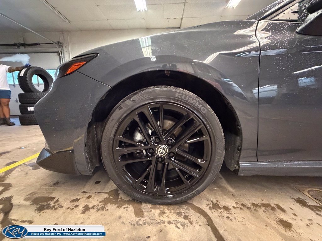 Used 2025 Toyota Camry SE w/ Convenience Package AWD/4WD image 11
