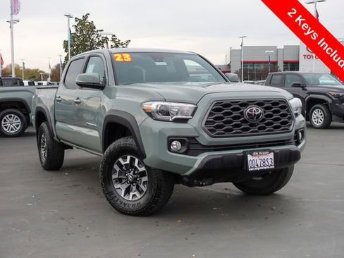 Certified 2023 Toyota Tacoma TRD Off-Road image 2