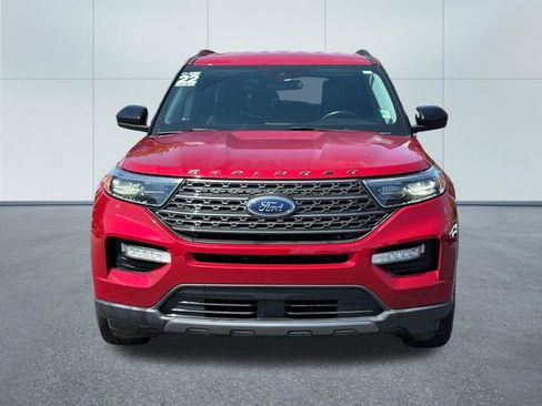 Used 2022 Ford Explorer XLT w/ Equipment Group 202A AWD/4WD image 5