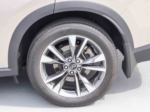 Used 2023 INFINITI QX60 Luxe w/ Vision Package FWD image 11