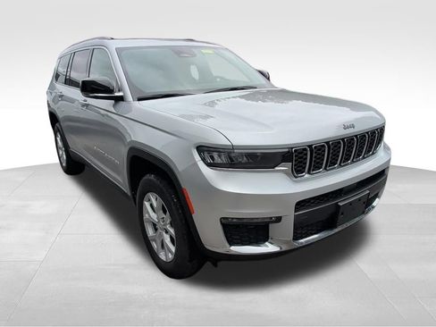 Used 2023 Jeep Grand Cherokee L Limited AWD/4WD image 7