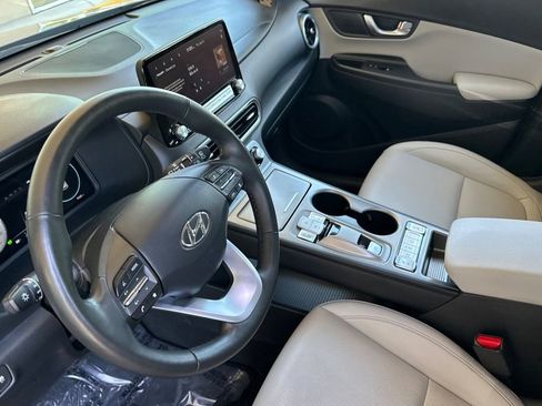 Used 2023 Hyundai Kona Limited FWD image 7