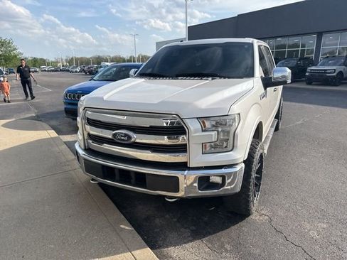 Used 2015 Ford F150 Lariat w/ Equipment Group 502A Luxury AWD/4WD image 3