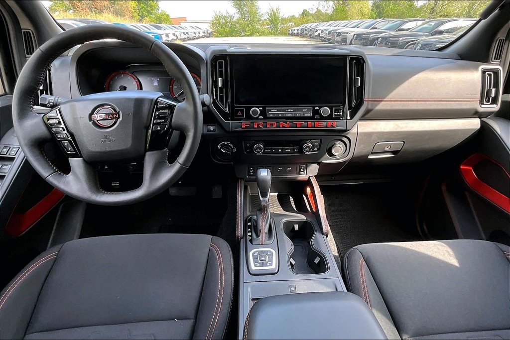 Used 2026 Nissan Frontier PRO-4X w/ Pro-4x Convenience Package AWD/4WD image 18
