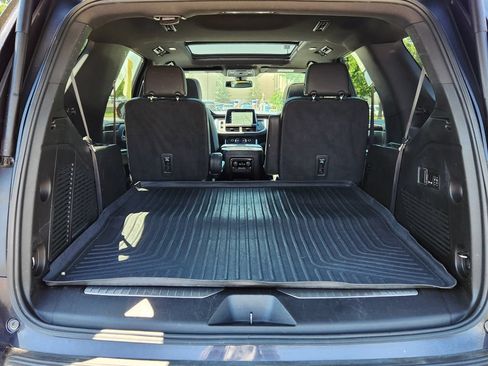 Used 2022 Chevrolet Tahoe Premier AWD/4WD image 12