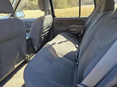 Used 2003 Nissan Xterra XE image 13