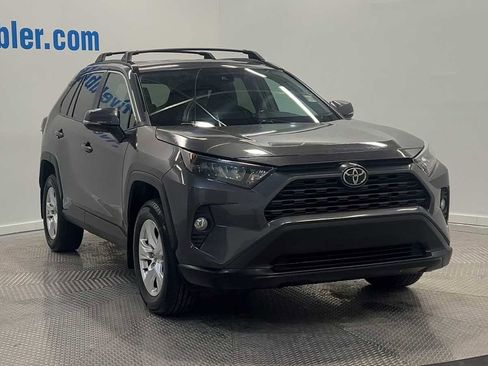 Used 2021 Toyota RAV4 XLE image 2