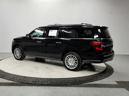 Used 2023 Ford Expedition Max Limited image 5