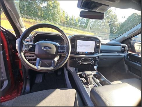 Used 2024 Ford F150 Lightning XLT image 15