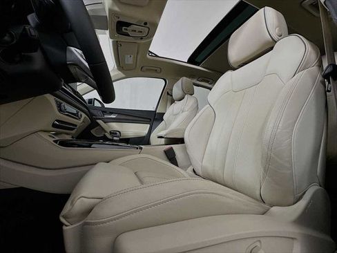 Certified 2025 Audi Q5 2.0T Premium Plus w/ Premium Plus Package image 19