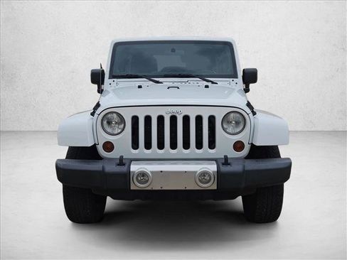 Used 2012 Jeep Wrangler Unlimited Sahara w/ Connectivity Group AWD/4WD image 2