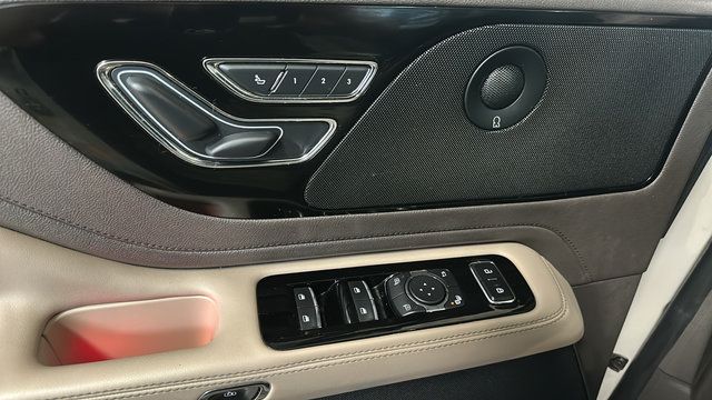 Used 2023 Lincoln Aviator Reserve w/ Equipment Group 201A AWD/4WD image 20