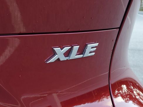 Used 2024 Toyota Venza Limited image 7