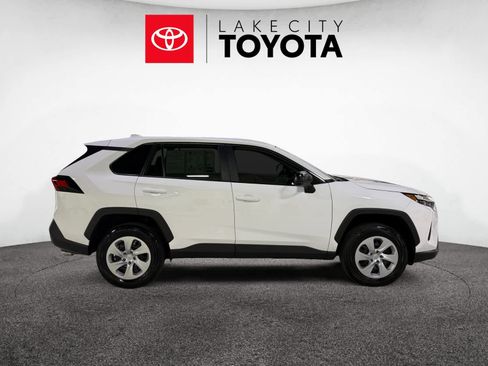 Used 2025 Toyota RAV4 LE image 9