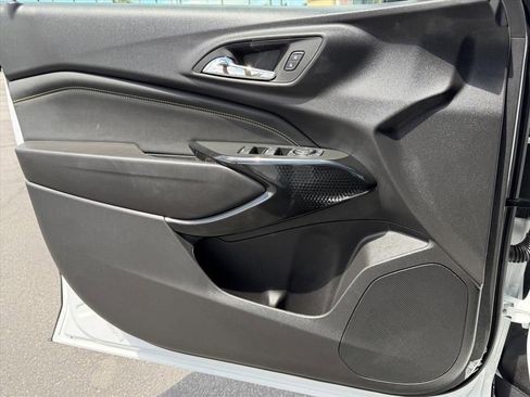New 2026 Chevrolet Trax LT w/ Driver Confidence Package FWD image 9