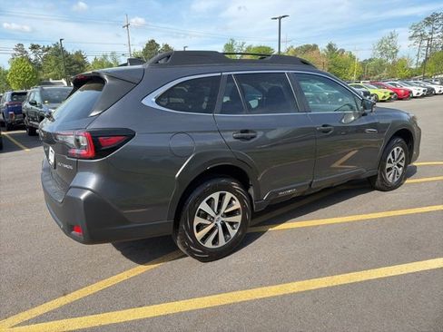 Used 2025 Subaru Outback Premium AWD/4WD image 5