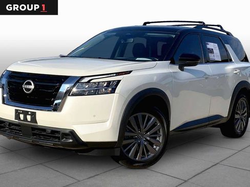 Used 2024 Nissan Pathfinder SL w/ SL Premium Package AWD/4WD image 1