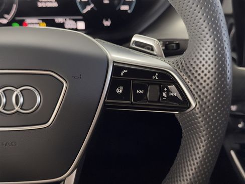 Used 2023 Audi e-tron GT Prestige w/ Prestige Package image 22