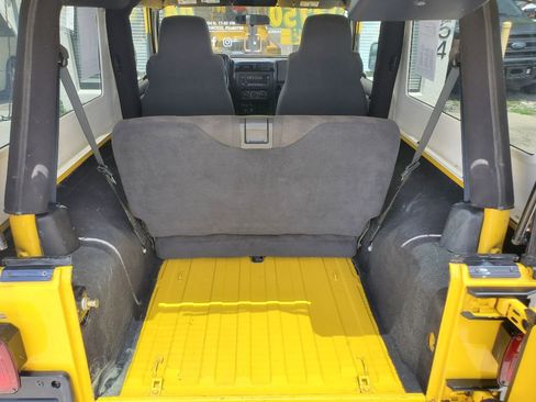 Used 2004 Jeep Wrangler 4WD image 27