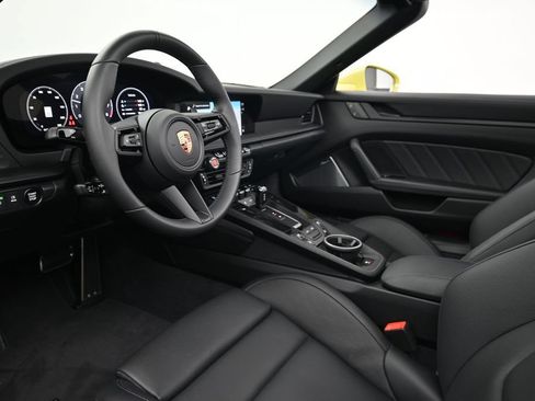Used 2025 Porsche 911 Targa 4 GTS AWD/4WD image 4