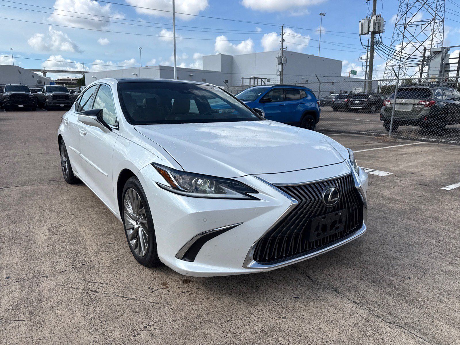 Used 2019 Lexus ES 350 w/ Accessory Package FWD image 1