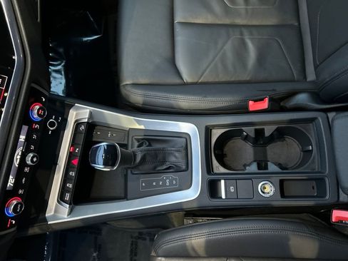 Used 2025 Audi Q3 2.0T Premium image 15