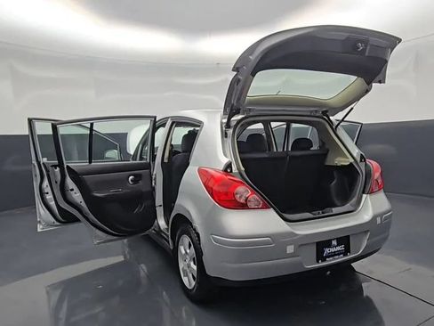 Used 2009 Nissan Versa Hatchback FWD image 28