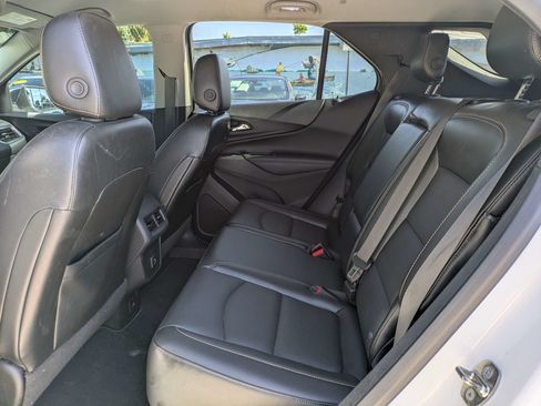 Used 2020 Chevrolet Equinox Premier FWD image 17