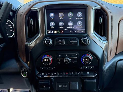 Used 2021 Chevrolet Silverado 3500 High Country image 20