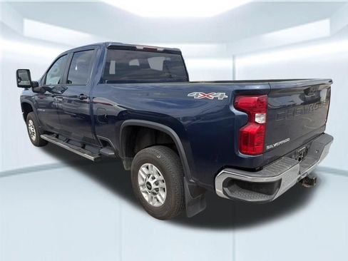 Used 2021 Chevrolet Silverado 2500 LT w/ Convenience Package AWD/4WD image 11