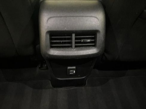 Used 2020 Chevrolet Equinox LT image 26