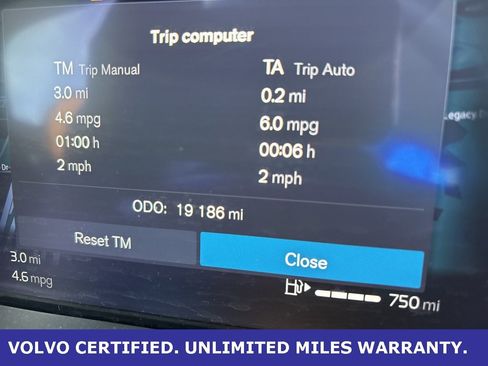 Certified 2025 Volvo XC60 B5 Core image 26