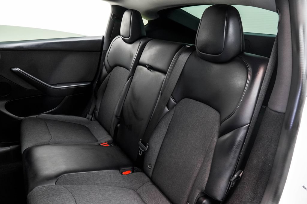 Used 2026 Tesla Model Y 2WD image 18