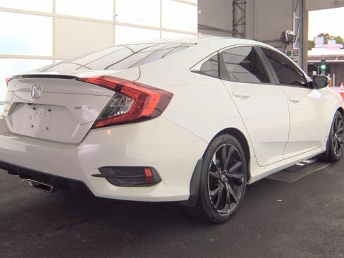 Used 2019 Honda Civic Sport image 9