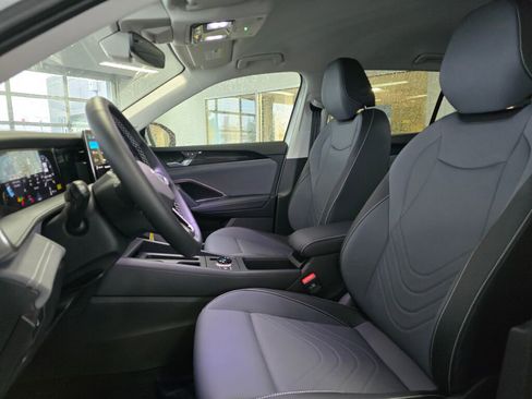 New 2026 Volkswagen Tiguan SE image 21