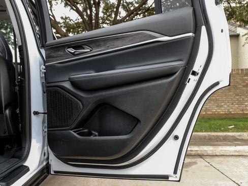 Used 2023 Jeep Grand Cherokee L Limited image 59