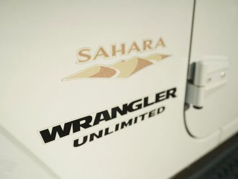 Used 2015 Jeep Wrangler Unlimited Sahara w/ Dual Top Group image 38