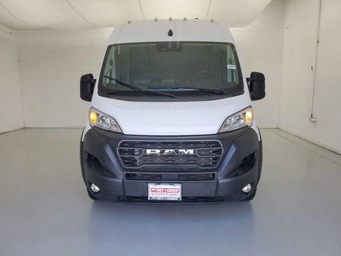 Used 2026 RAM ProMaster 2500 w/ Convenience Group FWD image 3