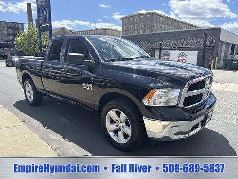 Used 2024 RAM 1500 Classic SLT AWD/4WD image 2