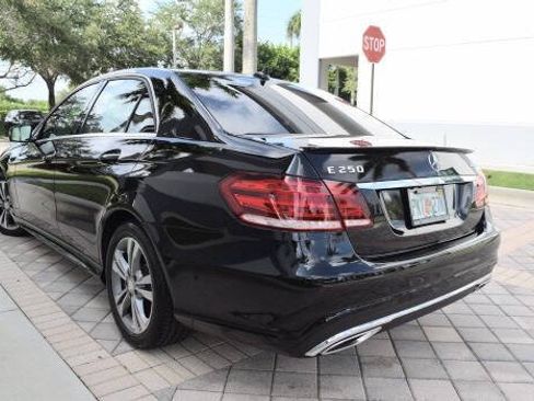 Used 2014 Mercedes-Benz E 250 BlueTEC Sedan image 5