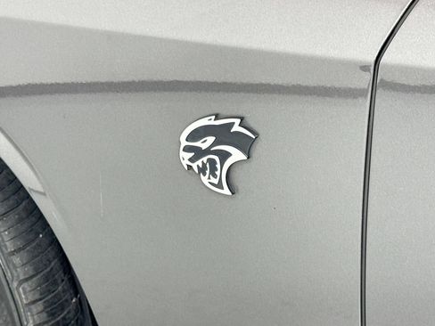 Used 2017 Dodge Challenger SRT Hellcat RWD image 8