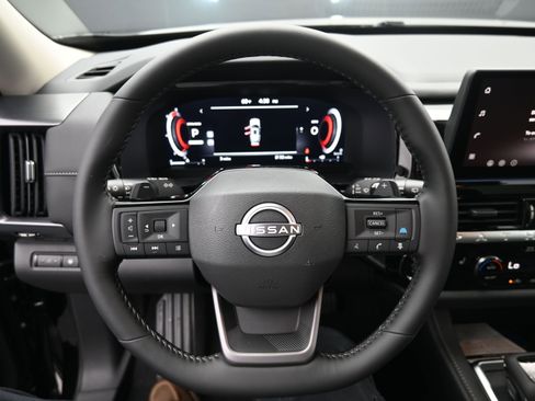 New 2026 Nissan Pathfinder SL FWD image 14