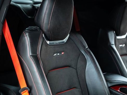Used 2020 Chevrolet Camaro ZL1 image 29